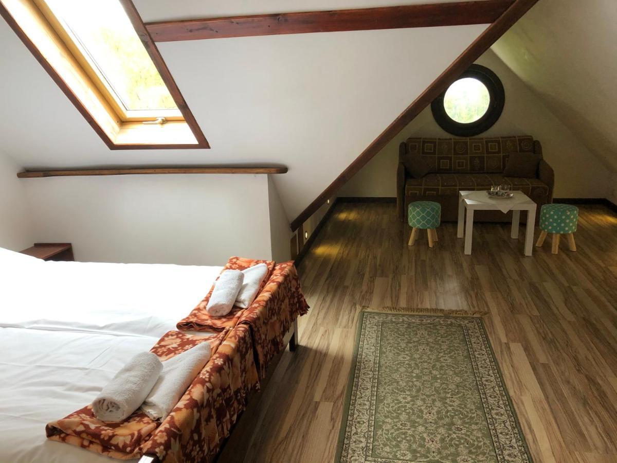 Bed and Breakfast Gosciniec Pod Smrekami Czorsztyn Esterno foto